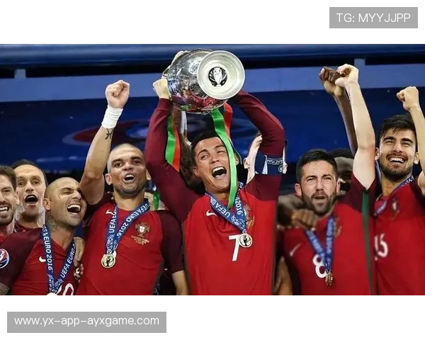 C罗再次站上世界杯舞台,葡萄牙冲击最后的世界杯荣耀 C罗再次站上世界杯舞台,葡萄牙冲击最后的世界杯荣耀