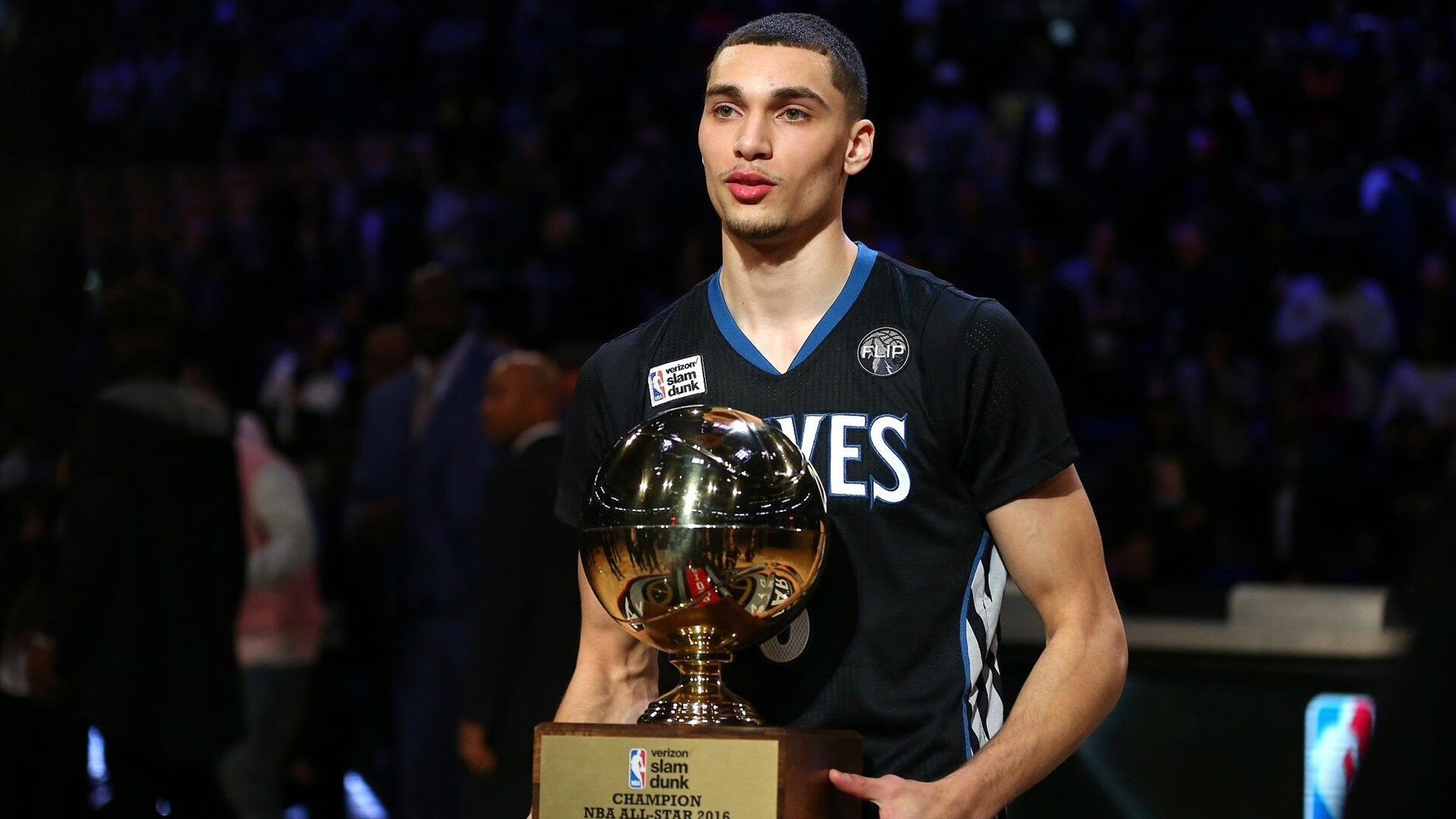 国际滑雪联合会自由式滑雪U型场地赛 中国年仅15岁小将夺冠震惊雪圈